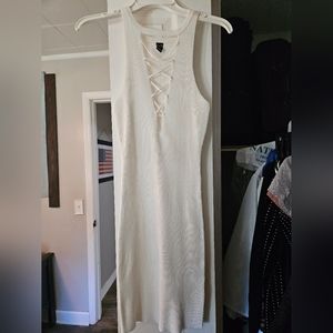 White knitted dress